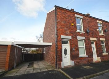 End terrace house For Sale in Dukinfield