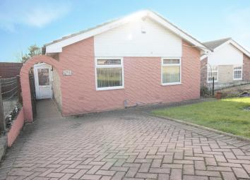 Detached bungalow For Sale in Bradford