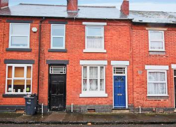 Terraced house For Sale in Cradley Heath