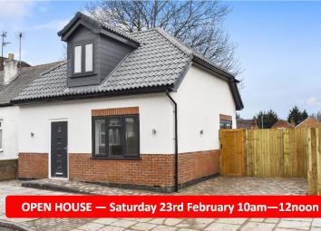 Detached house For Sale in Leicester