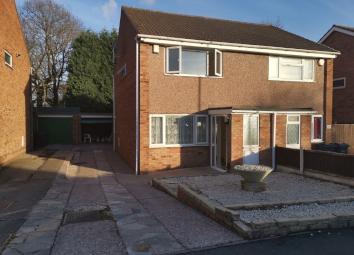 Semi-detached house To Rent in Sutton Coldfield