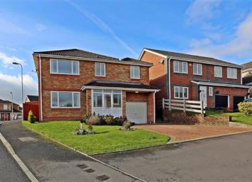 Detached house For Sale in Pontypridd