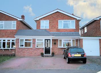 Link-detached house For Sale in Tamworth