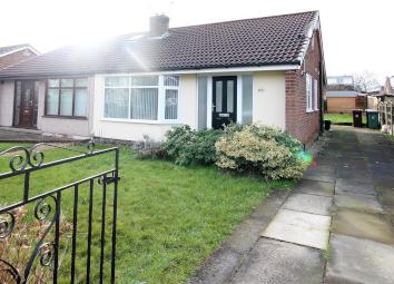 Bungalow For Sale in Leigh