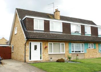 Semi-detached house To Rent in Egham
