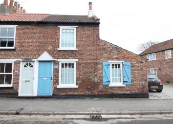Semi-detached house For Sale in Cottingham