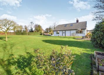 Detached bungalow For Sale in Crewe