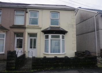 Semi-detached house To Rent in Ammanford