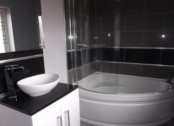 Flat To Rent in Holywell