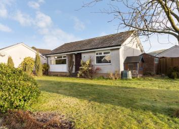 Detached bungalow For Sale in Dunfermline