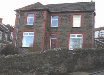 Detached house For Sale in Pontypridd