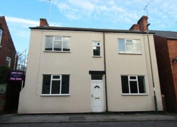 Detached house For Sale in Chesterfield