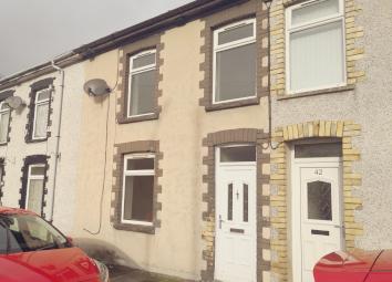 Terraced house To Rent in Porth