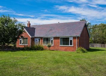 Detached bungalow To Rent in Ormskirk