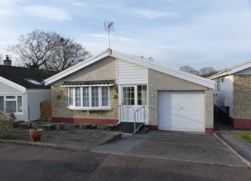 Detached bungalow For Sale in Pontyclun