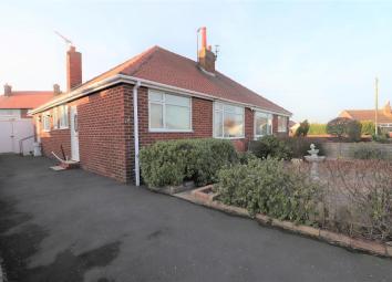 Semi-detached bungalow For Sale in Thornton-Cleveleys