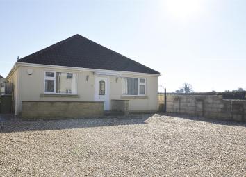 Detached bungalow For Sale in Radstock