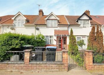 Terraced house For Sale in Enfield