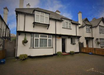 Detached house For Sale in Maidenhead