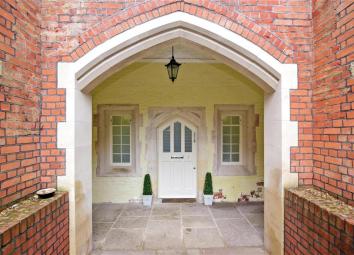 Flat For Sale in Brentwood