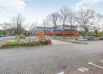 Flat To Rent in Fleet