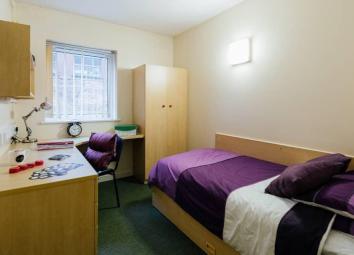 Flat To Rent in Preston