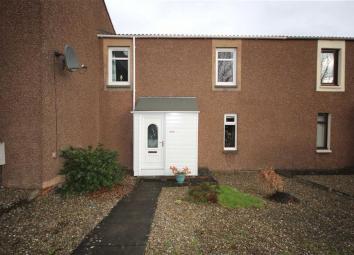 Terraced house For Sale in Cupar