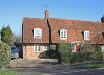Semi-detached house For Sale in Cranbrook