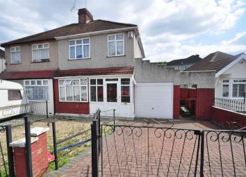 Semi-detached house To Rent in Belvedere