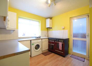 End terrace house To Rent in Ilford