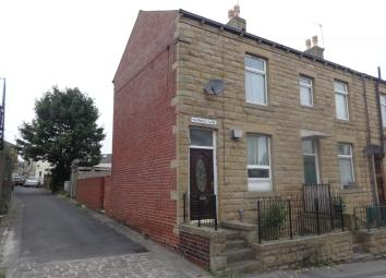 Terraced house To Rent in Batley