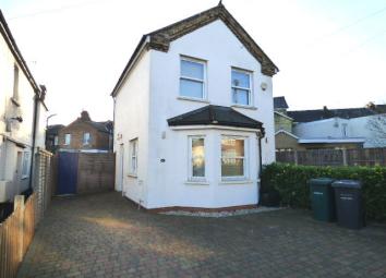 Detached house To Rent in Barnet