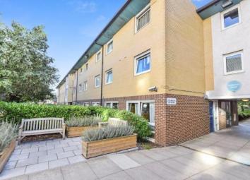 Flat To Rent in Harrow
