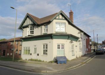 Flat For Sale in Bordon