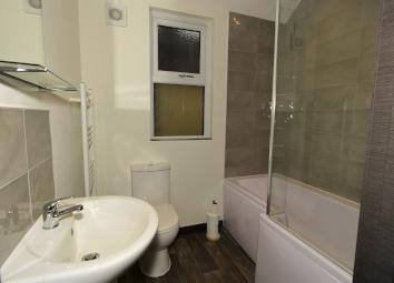 Semi-detached house To Rent in Reading