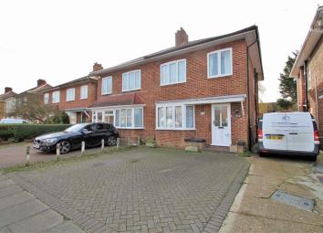 Semi-detached house For Sale in Northolt