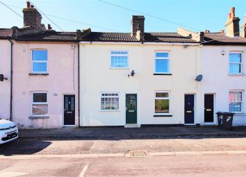 Terraced house For Sale in Dartford
