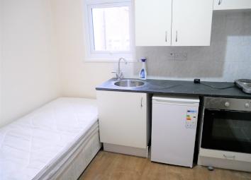 Studio To Rent in Southall