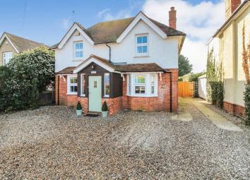 Detached house For Sale in Thatcham