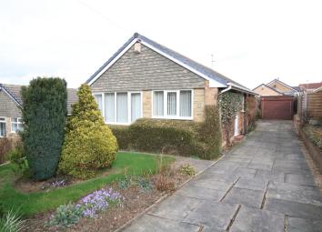 Detached bungalow For Sale in Wakefield
