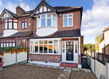 End terrace house For Sale in Woodford Green