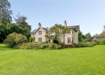 Detached house For Sale in Hitchin