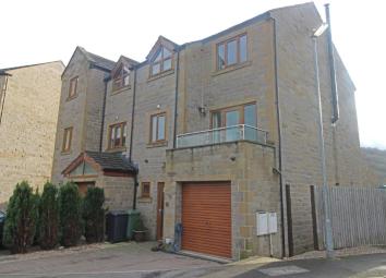 Town house For Sale in Holmfirth