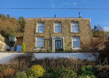 Cottage For Sale in Swansea