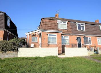 End terrace house For Sale in Barry