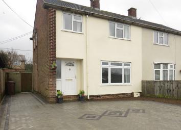 Semi-detached house For Sale in Bicester