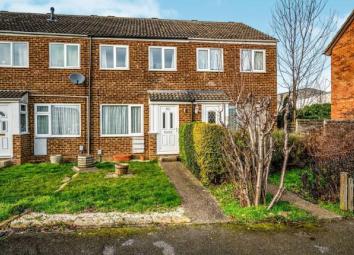 Terraced house For Sale in Bedford