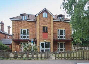 Flat To Rent in Brentwood