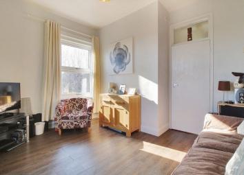 Flat For Sale in Redhill