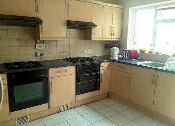 Terraced house To Rent in Harrow